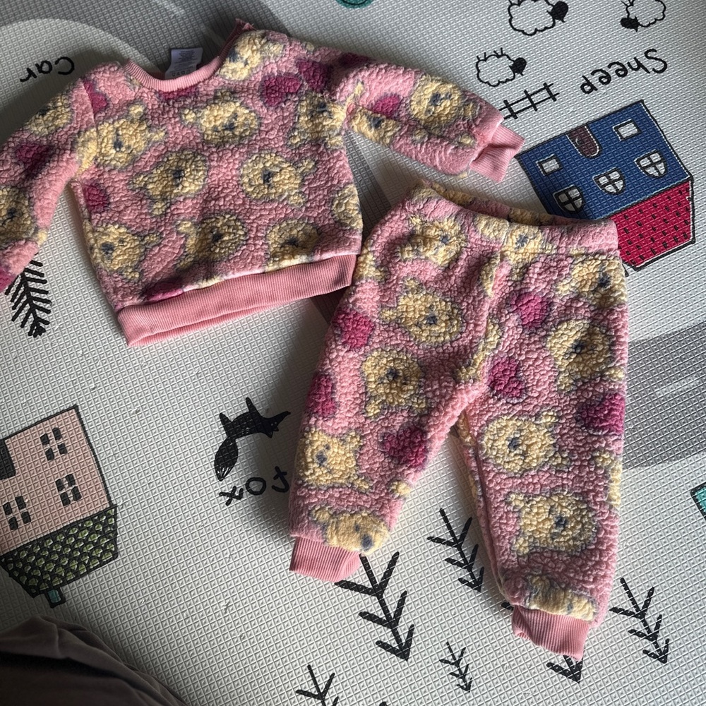 Disney baby Pooh bear Sherpa set